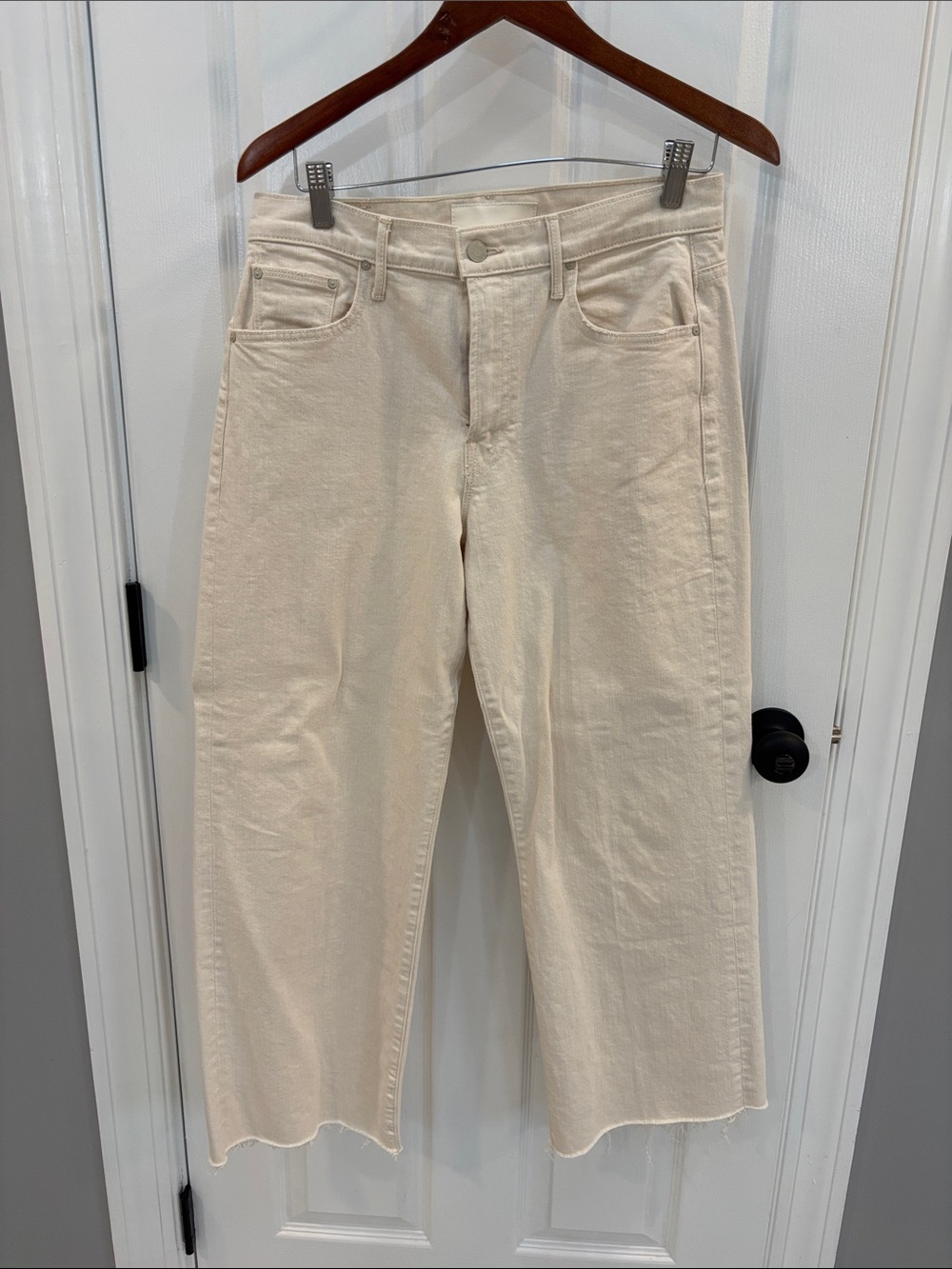 MOTHER Midrise Maven Ankle Fray Off-White Wide-Leg Cropped Jeans